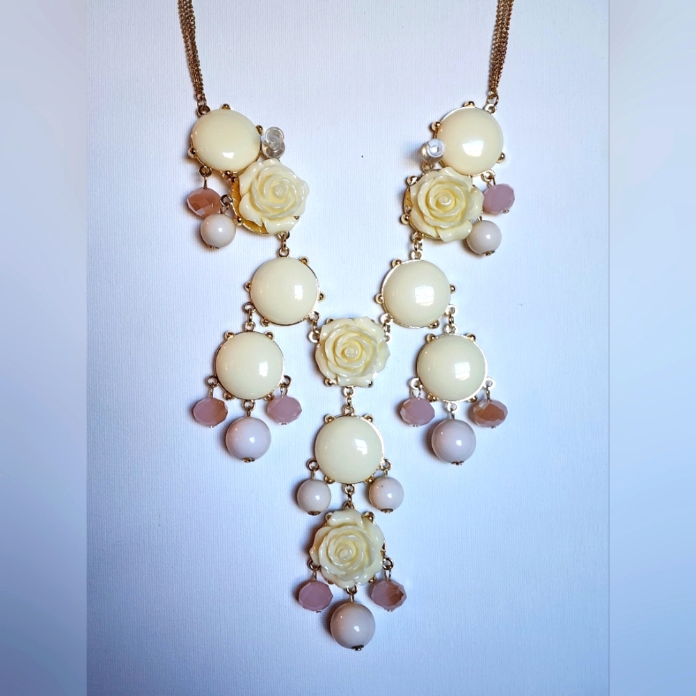 Erica Lyons cream & rose statement necklace